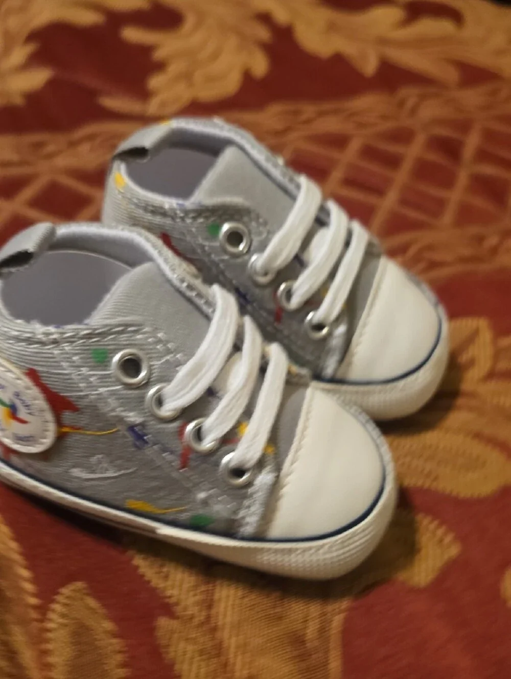Baby Fashion Shoes - Gray and White Infant Sneakers [0-6 Mos]